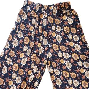 Simplee Bohemian Floral Pants. Size Medium Boho